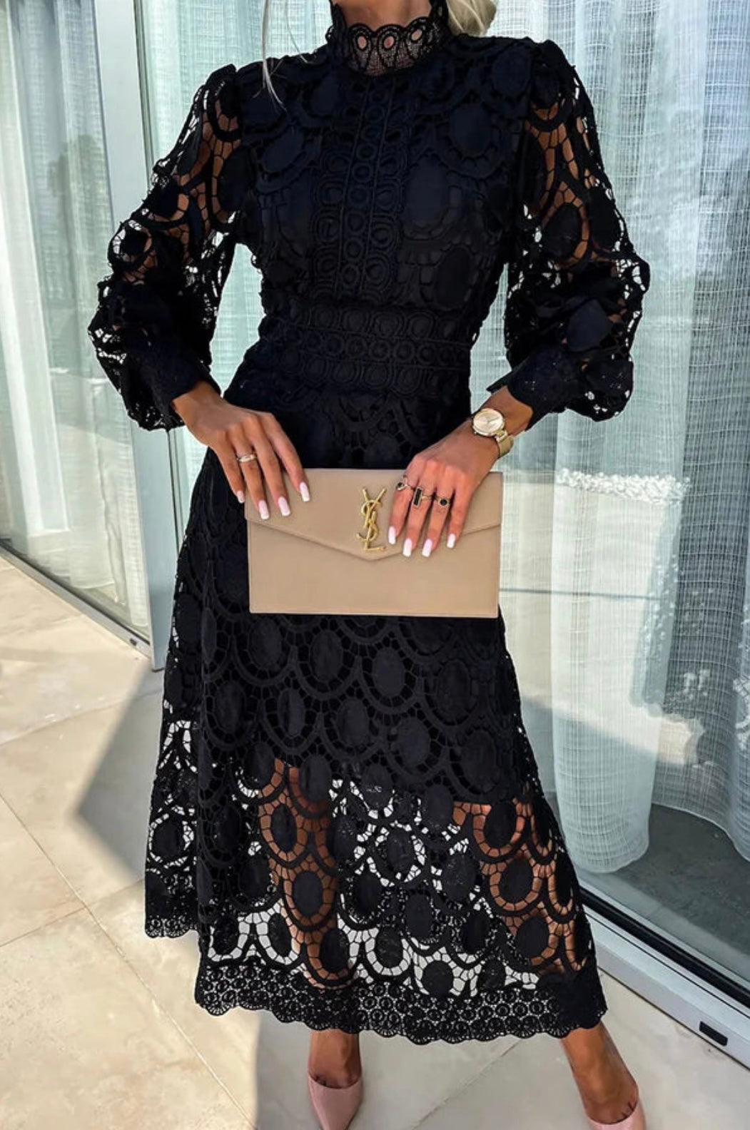 Eloah™ Vestido midi de encaje elegante y refinado