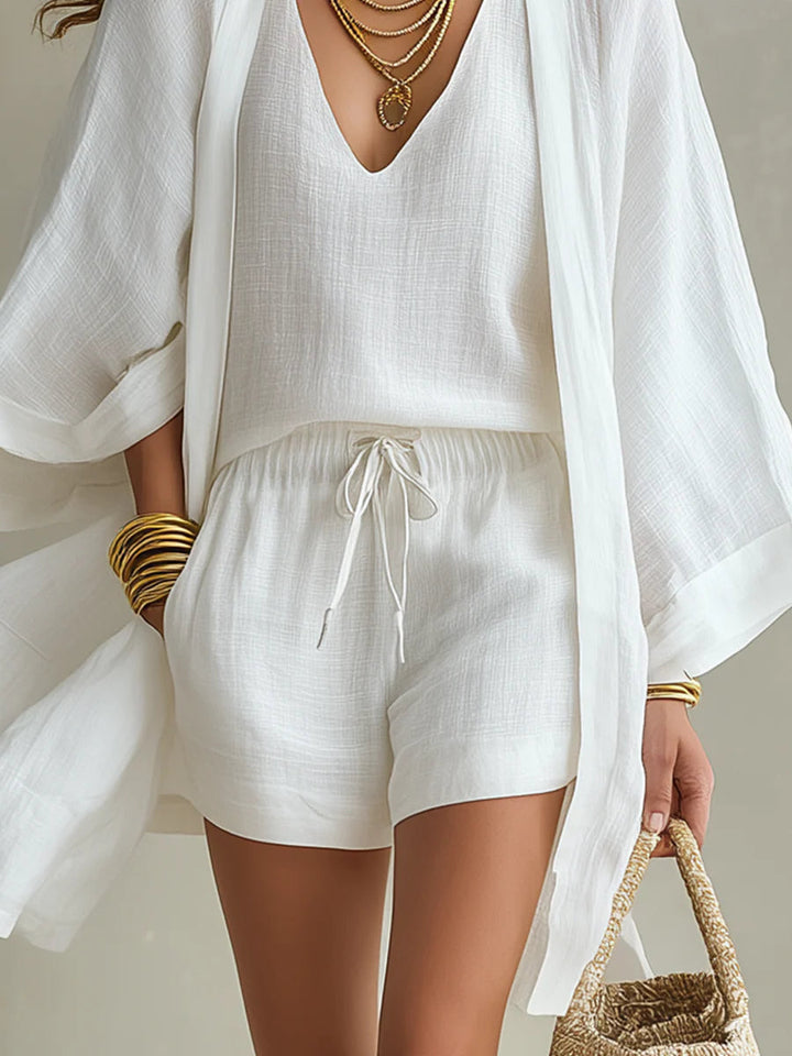 Carla | Conjunto de tres piezas: cárdigan holgado y shorts con cordón